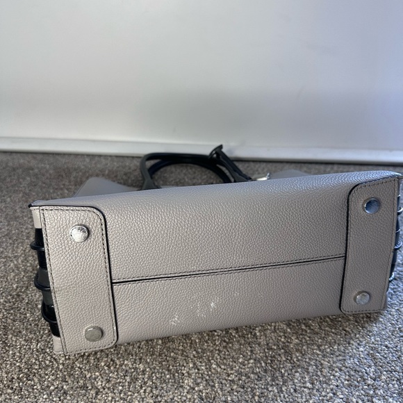Michael Kors New handbag - Picture 11 of 11